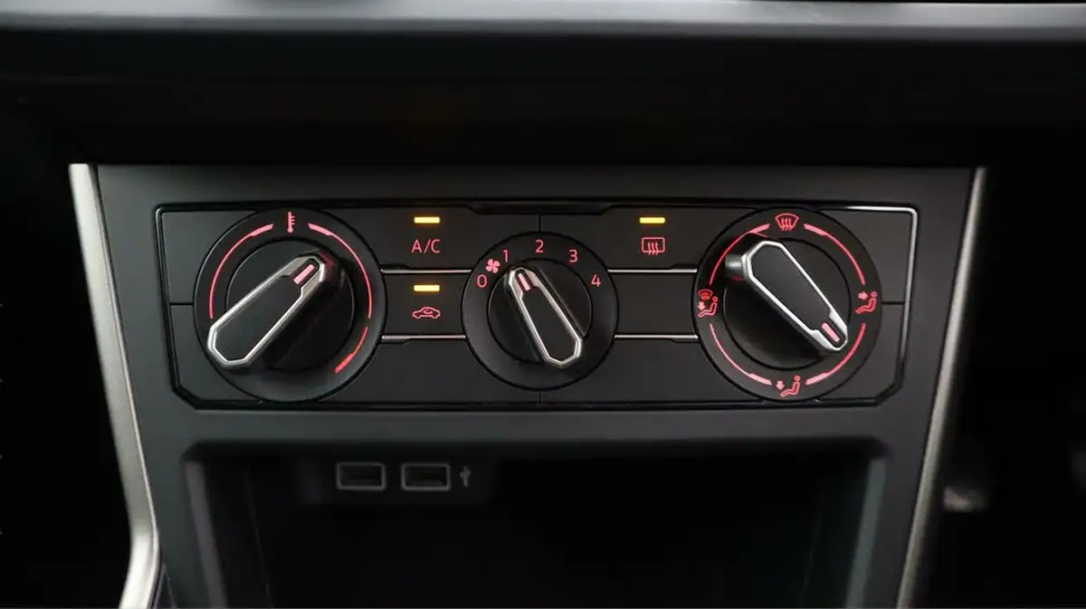 2020-volkswagen-polo-10-tsi-match-big-12