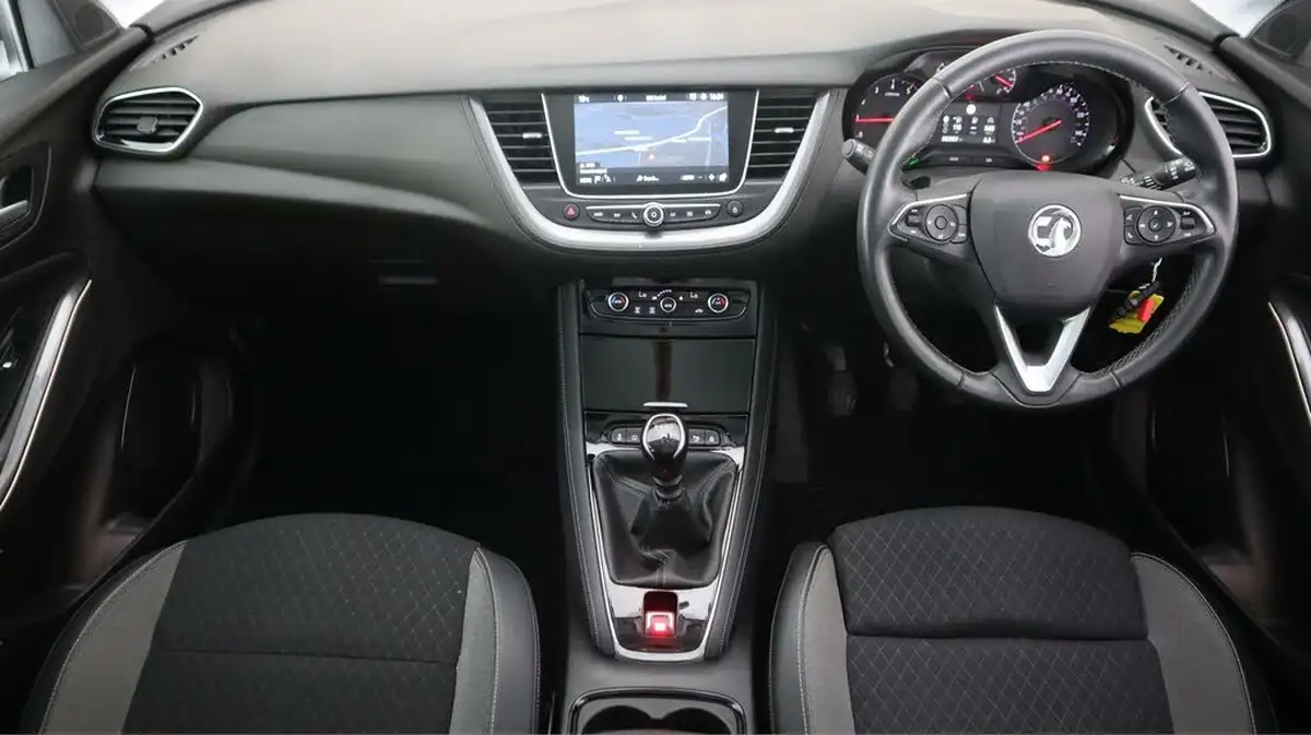 2021-vauxhall-grandland-x-12-business-edition-nav-big-13