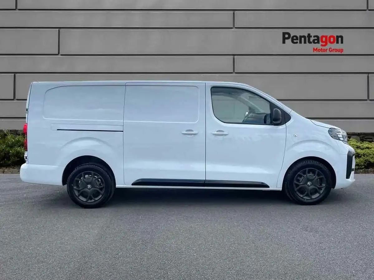 2024-vauxhall-vivaro-15td-xl-pro-big-13