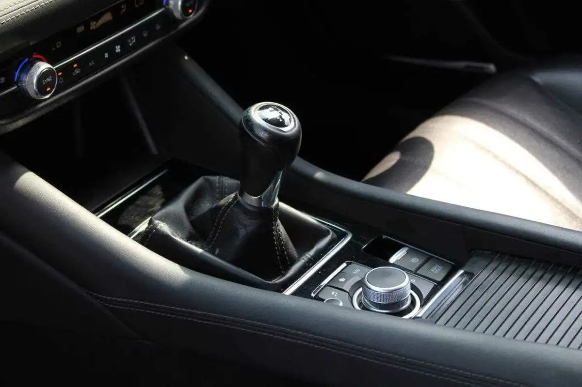 2021-mazda-mazda6-20-skyactiv-g-sport-tourer-5d-big-17