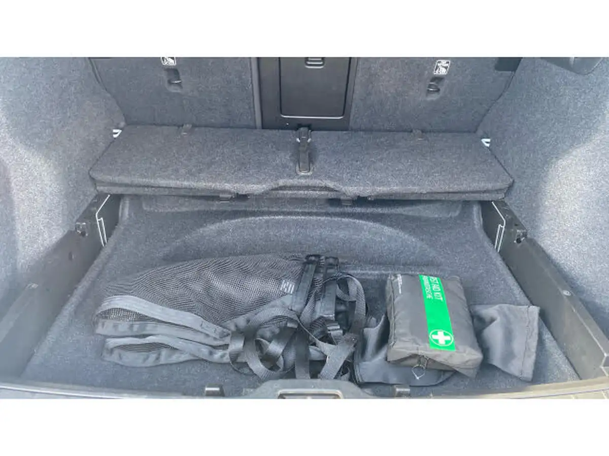2024-volvo-xc40-20-b3-plus-big-41