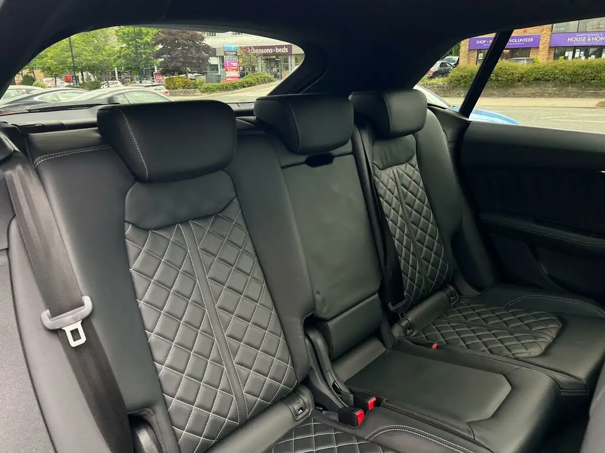 2020-audi-sq8-40tdi-big-22