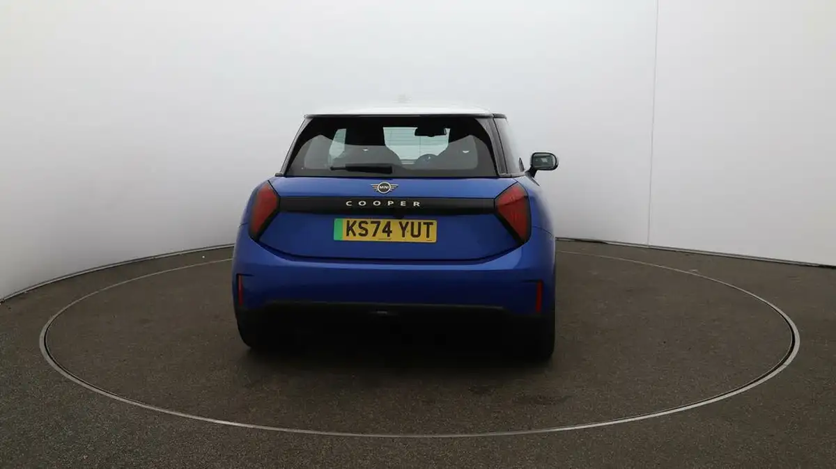 2024-mini-cooper-e-cooper-e-exclusive-big-55