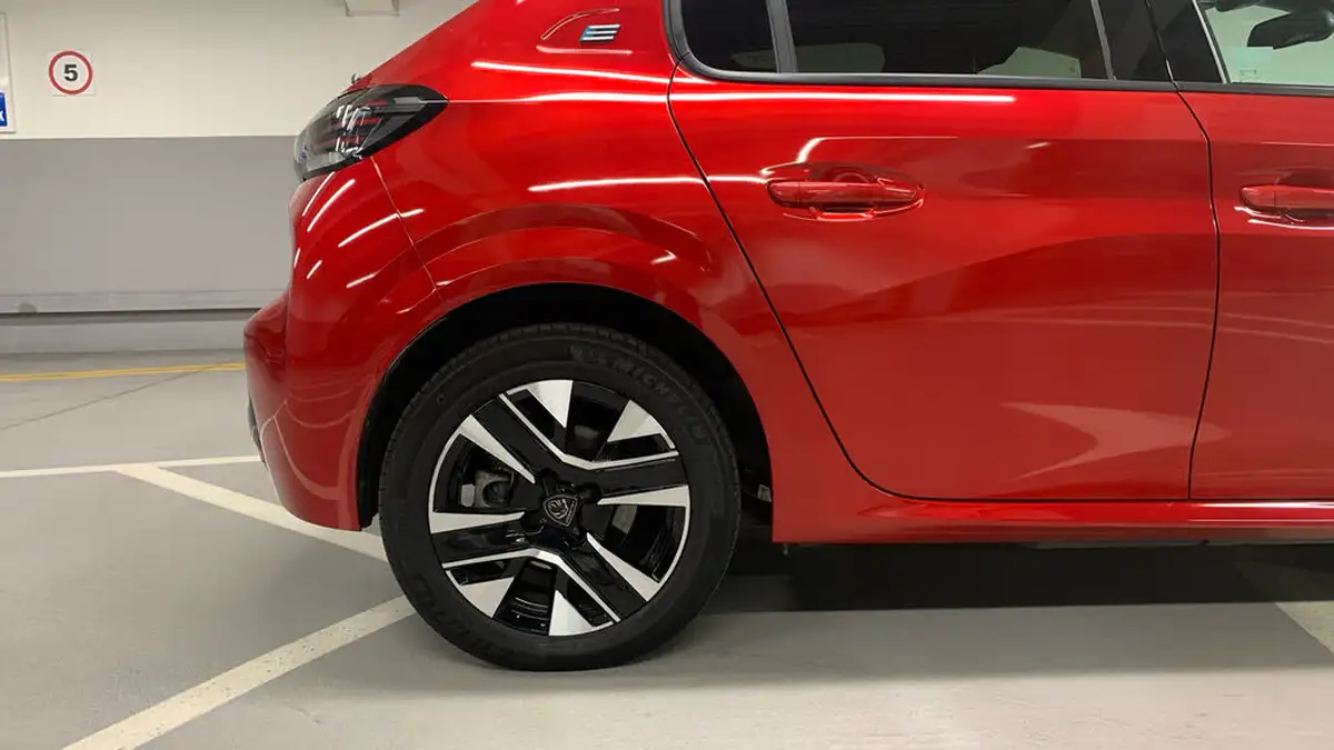 2024-peugeot-208-e-e-style-big-15
