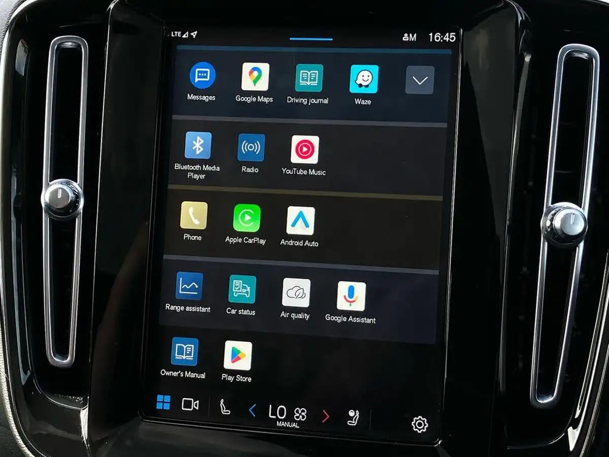 2023-volvo-c40-e-twin-recharge-plus-big-32