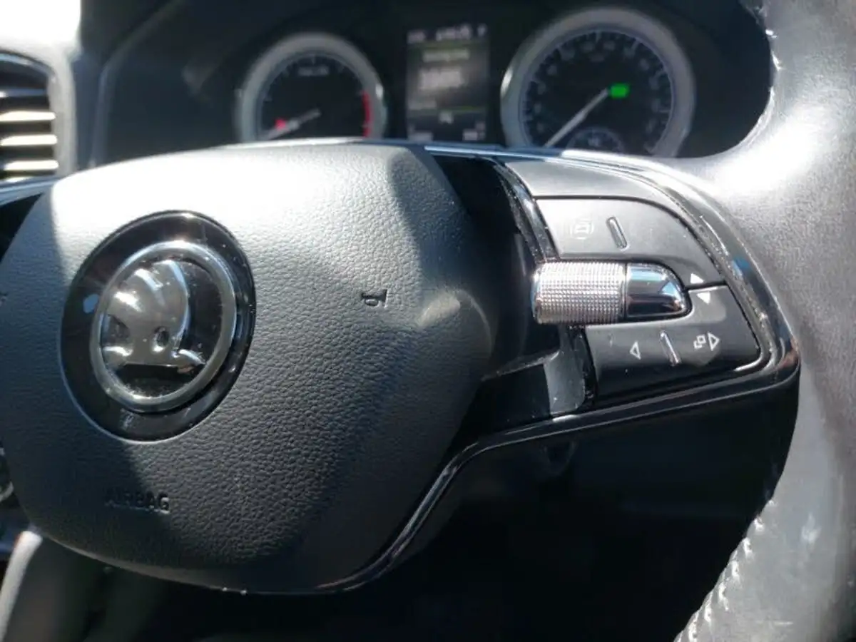 2020-skoda-karoq-15-tsi-se-drive-dsg-big-15