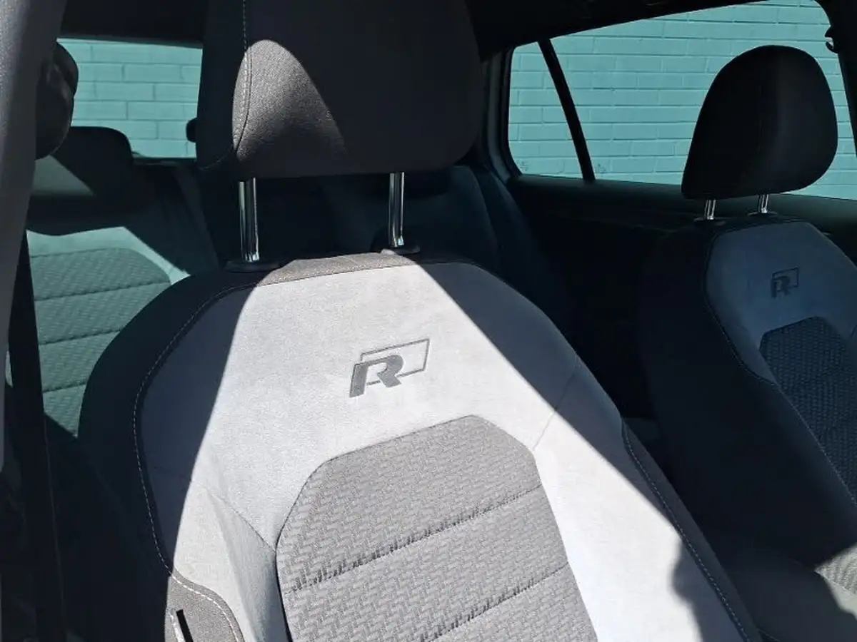 2019-volkswagen-golf-20tdi-r-line-5d-dsg-big-12