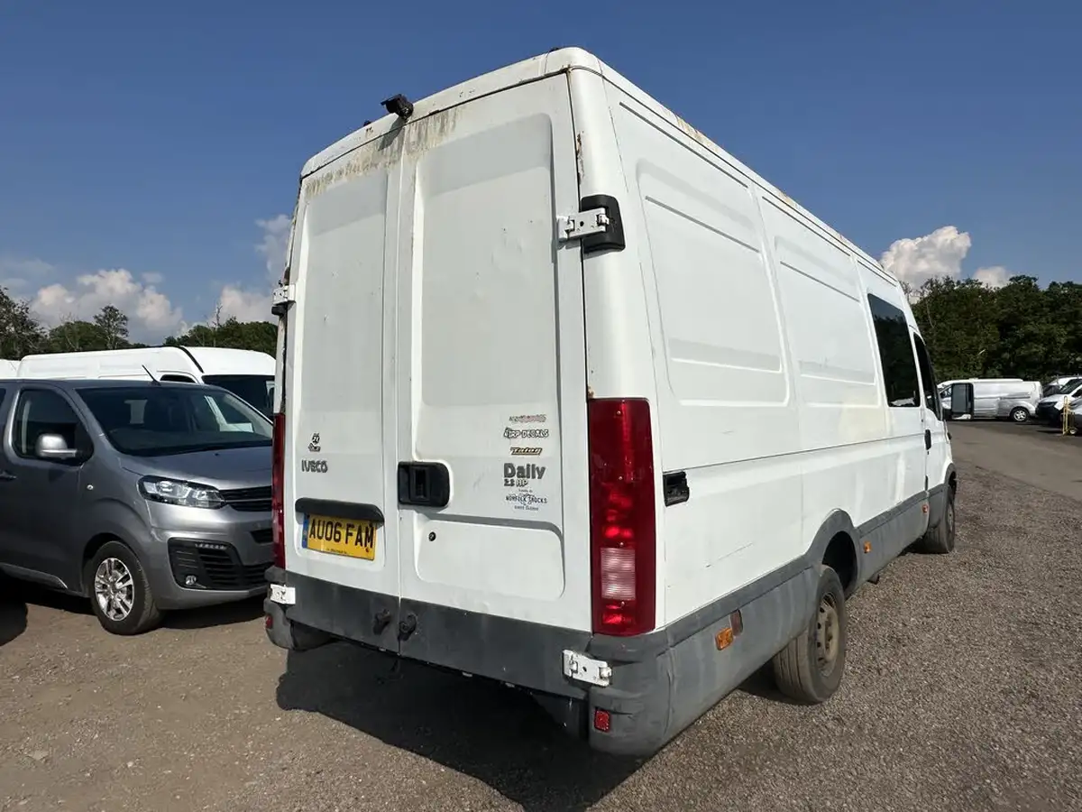 2006-iveco-daily-s-class-23td-35s12-axess-lwb-big-5