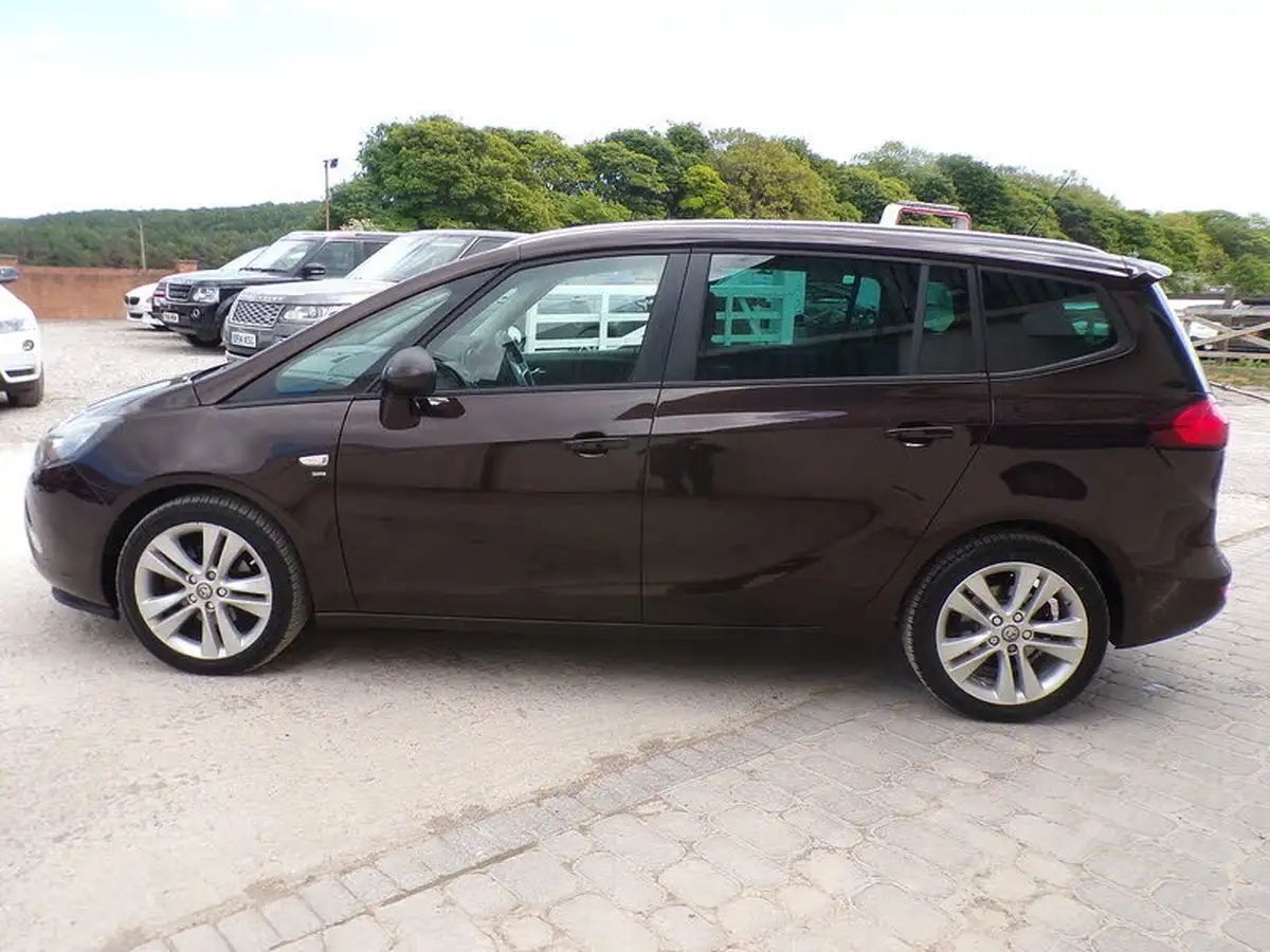 2015-vauxhall-zafira-tourer-14i-16v-turbo-sri-leather-pk-big-5