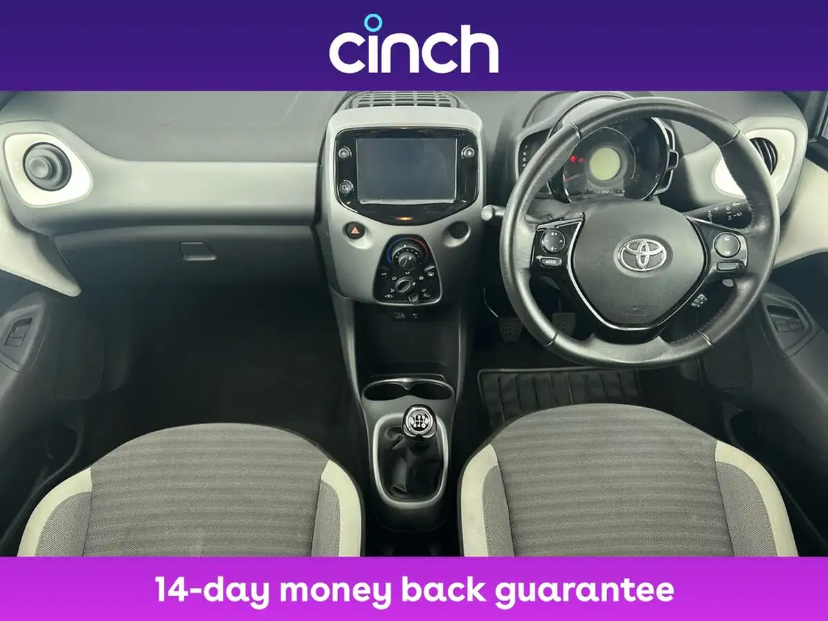 2020-toyota-aygo-10-vvt-i-x-play-big-14