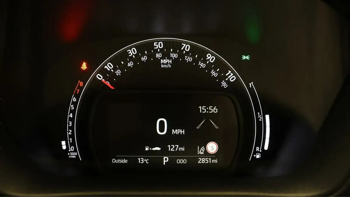 2023-toyota-aygo-x-10-vvt-i-pure-cvt-big-9