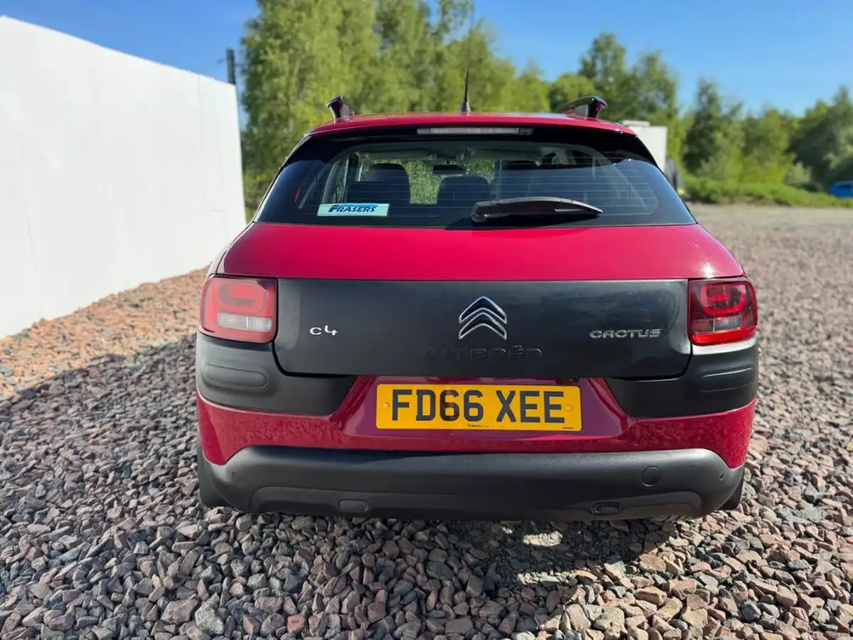 2016-citroen-c4-cactus-16bluehdi-feel-big-5