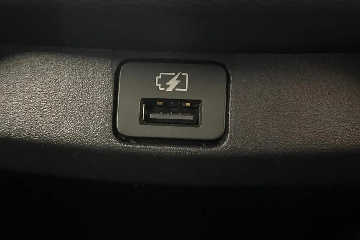 2022-nissan-juke-10-dig-t-n-connecta-dct-big-17