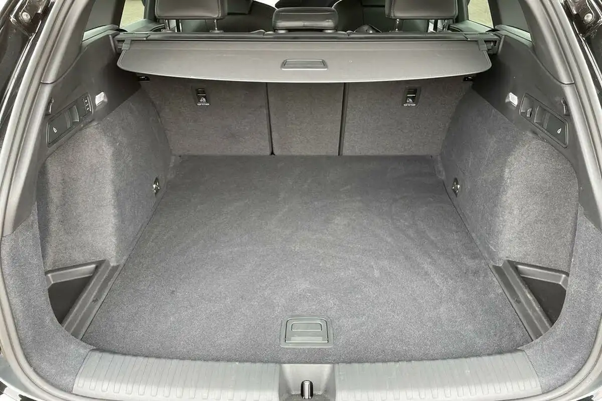 2024-audi-sq6-e-tron-e-edition-1-suv-big-30