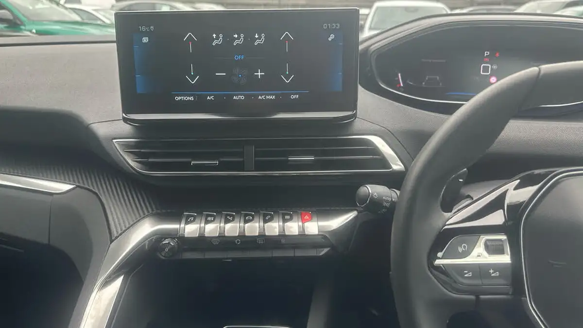 2024-peugeot-3008-suv-12-puretech-allure-130bhp-ss-eat8-big-9