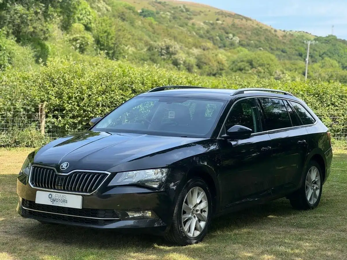2018-skoda-superb-20tdi-scr-se-technology-estate-dsg-big-4