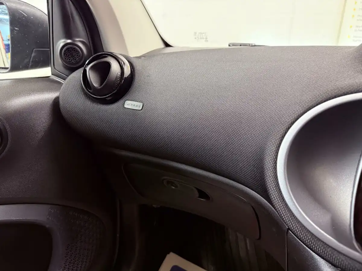 2017-smart-fortwo-09-prime-premiumss-coupe-twinamic-big-15