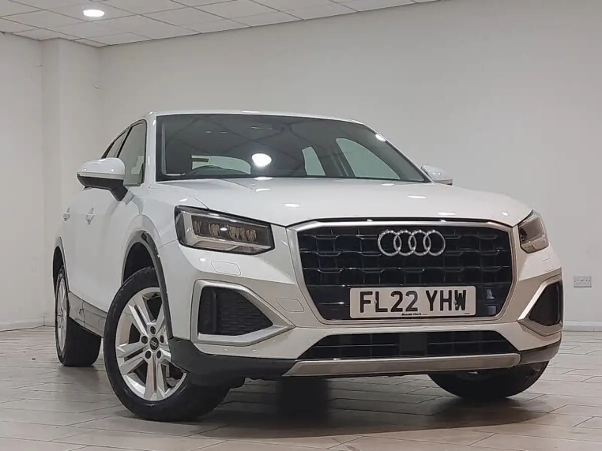 2022-audi-q2-10-30-tfsi-sport-big-0