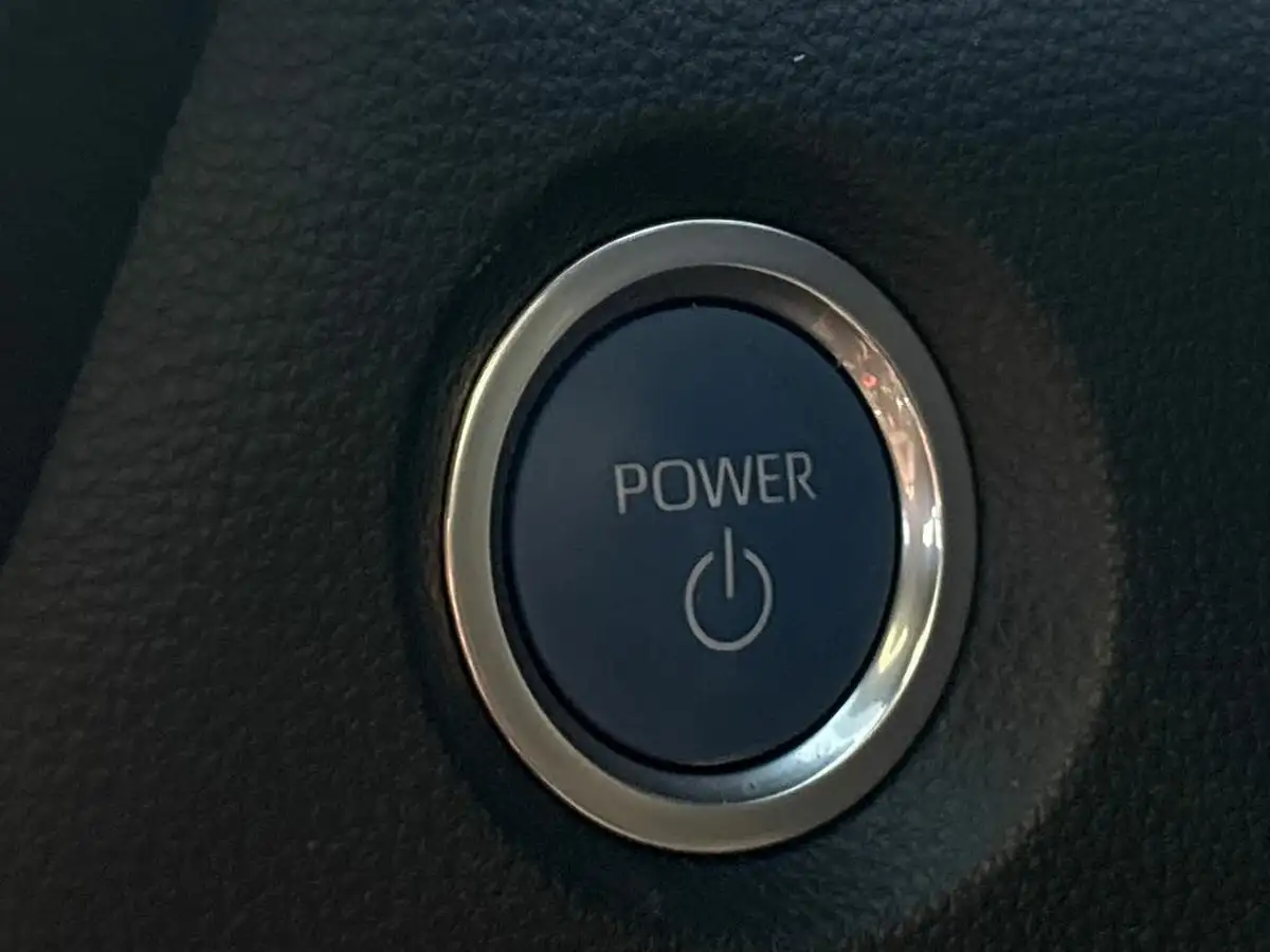 2021-toyota-corolla-18-vvt-i-icon-tech-spare-wheel-hatchback-5d-big-28