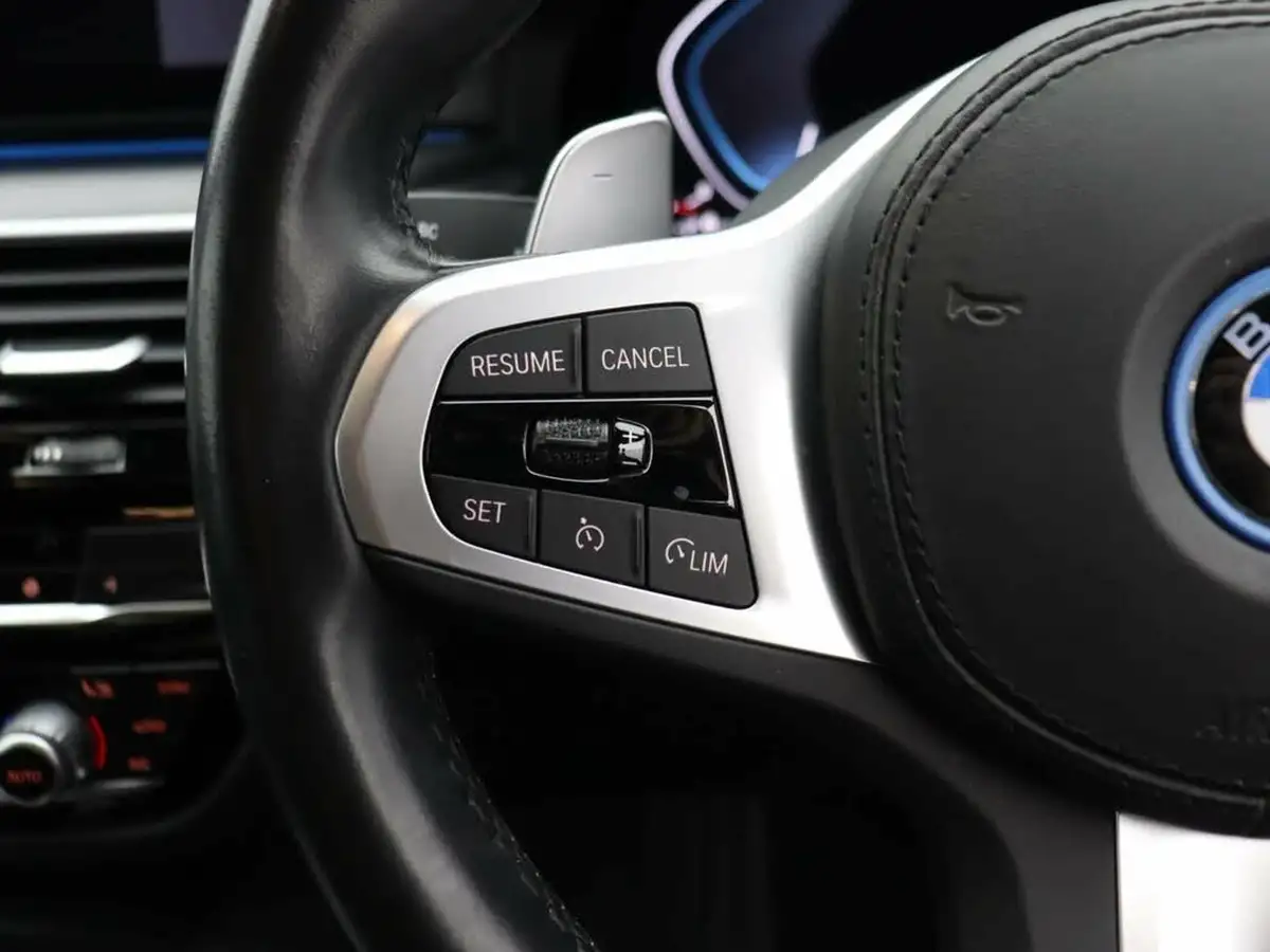 2022-bmw-5-series-20-530e-m-sport-touring-5d-big-24