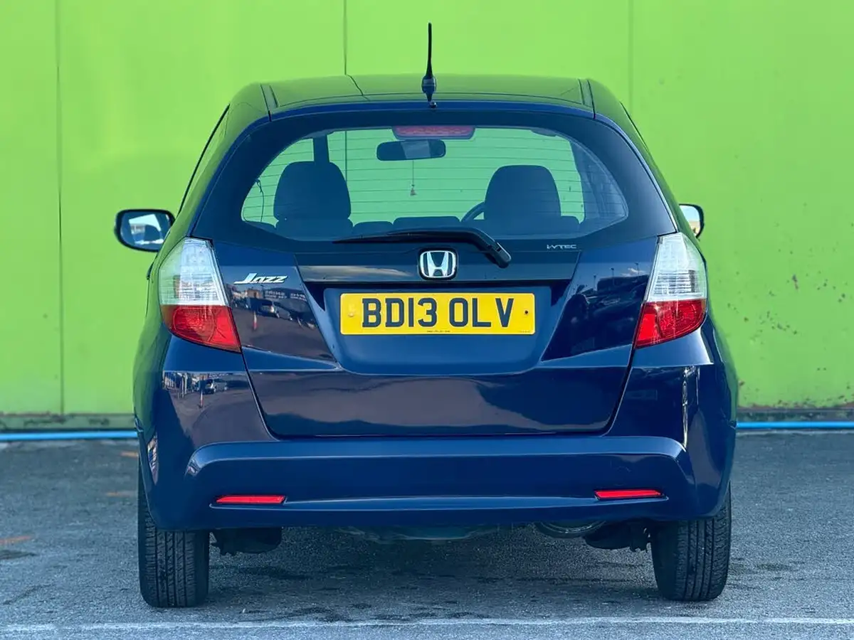2013-honda-jazz-14-es-big-3