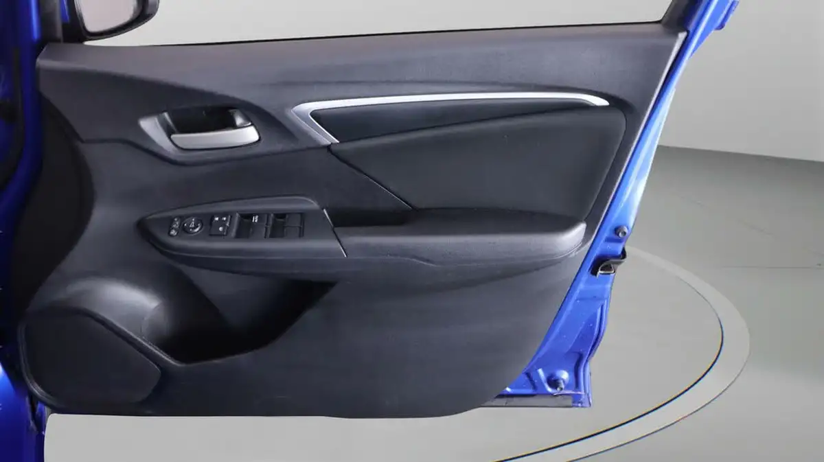 2019-honda-jazz-13-i-vtec-se-big-14