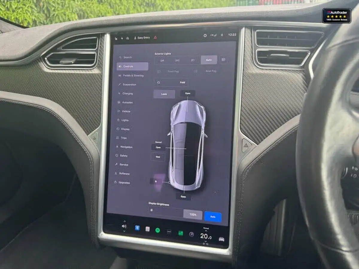 2017-tesla-model-s-e-100d-big-16