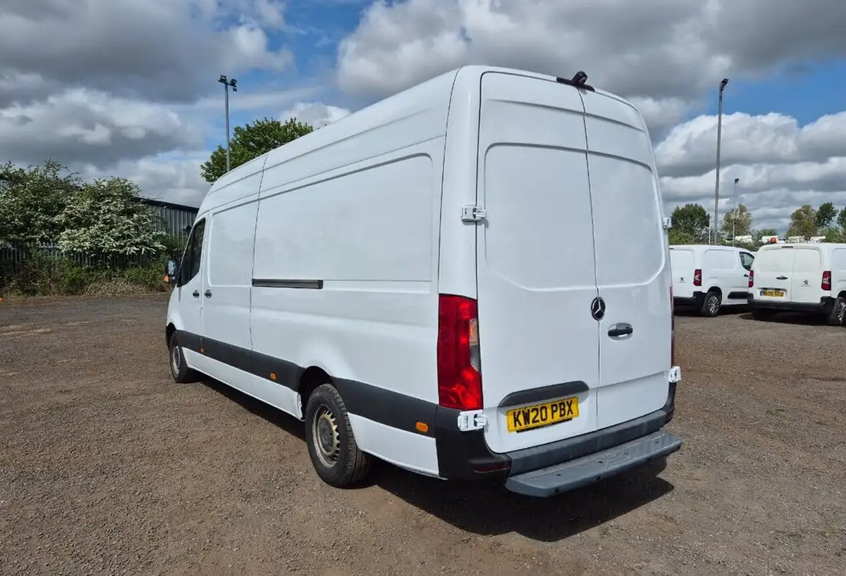2020-mercedes-benz-sprinter-21cdi-316-l2h1-panel-van-rwd-eco-gear-360-big-8