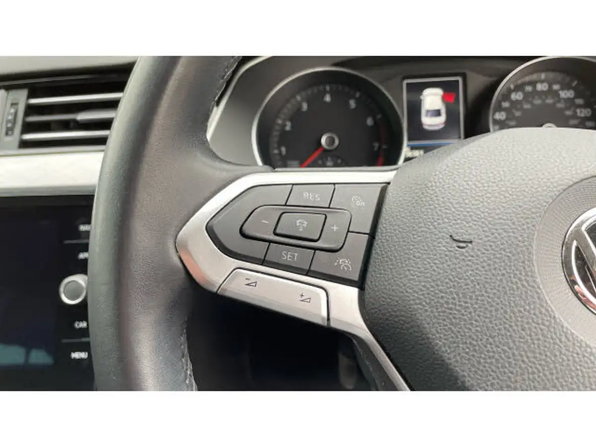 2020-volkswagen-passat-15-tsi-sel-saloon-4d-big-16