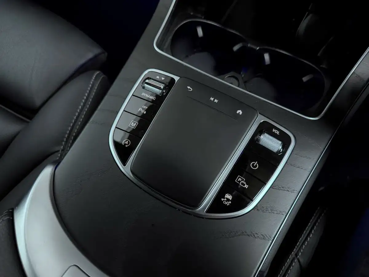 2022-mercedes-benz-glc-class-20d-glc220d-amg-line-premium-195ps-station-wagon-5d-1950cc-4matic-plus-big-36