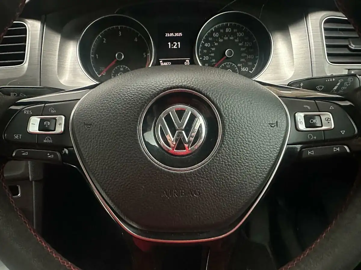 2013-volkswagen-golf-16tdi-se-ss-hatchback-5d-big-12