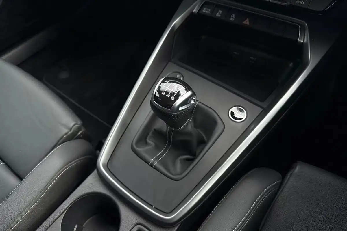 2023-audi-a3-15-35-tfsi-s-line-sportback-5d-big-22