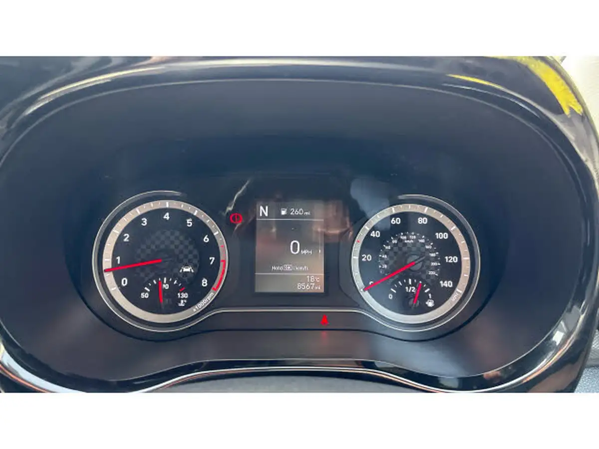 2023-hyundai-i10-12-se-connect-auto-big-17
