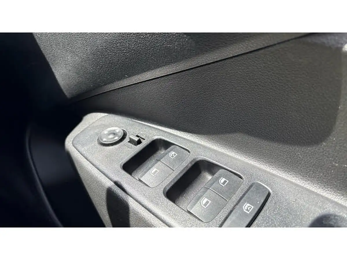 2023-hyundai-i10-12-se-connect-auto-big-45