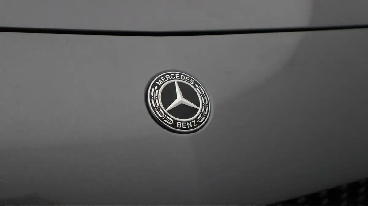 2018-mercedes-benz-a-class-16-a180-amg-line-ss-7g-dct-big-21