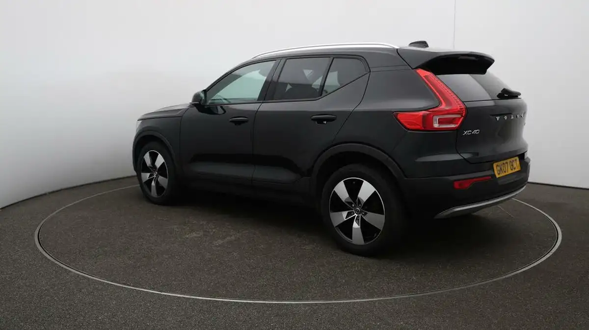 2019-volvo-xc40-20td-d3-momentum-big-62