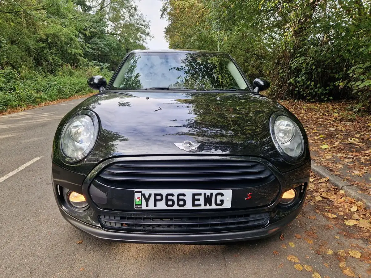 2016-mini-clubman-20td-cooper-d-auto-big-1