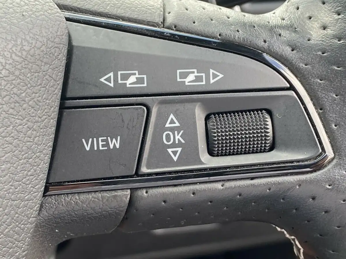2019-seat-leon-20-tsi-cupra-300-ss-big-26