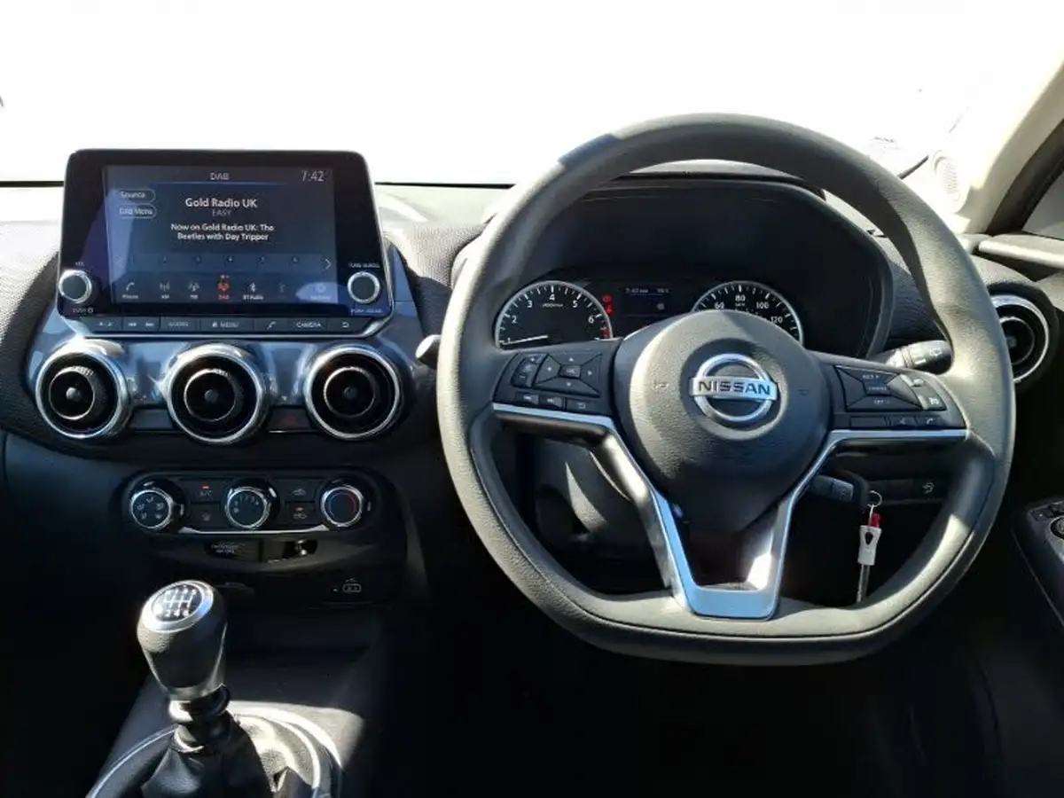 2022-nissan-juke-10-dig-t-acenta-big-6