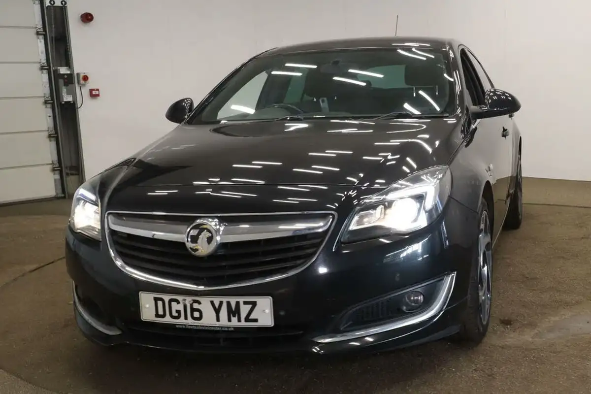2016-vauxhall-insignia-16cdti-sri-vx-line-auto-big-1