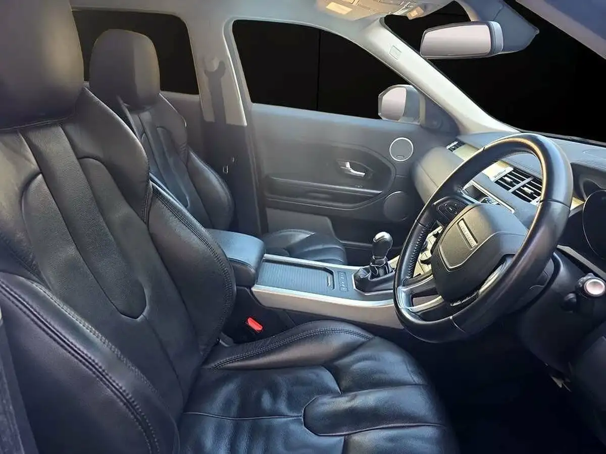 2015-land-rover-range-rover-evoque-22sd4-pure-tech-hatchback-5d-big-9
