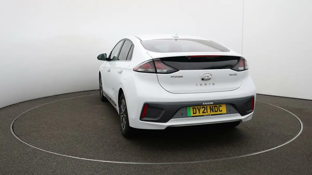 2021-hyundai-ioniq-e-premium-se-electric-100kw-big-63