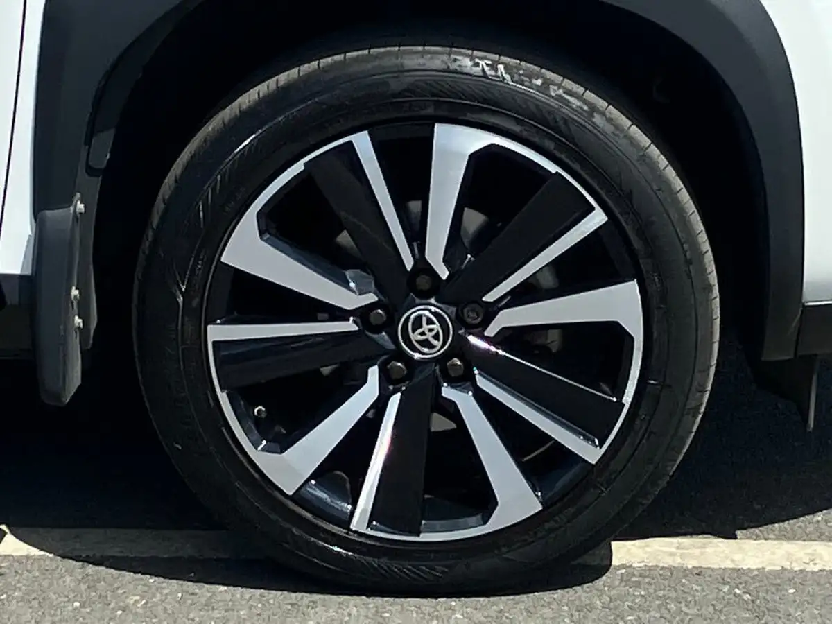 2021-toyota-yaris-cross-15-vvt-i-premiere-edition-awd-i-big-7