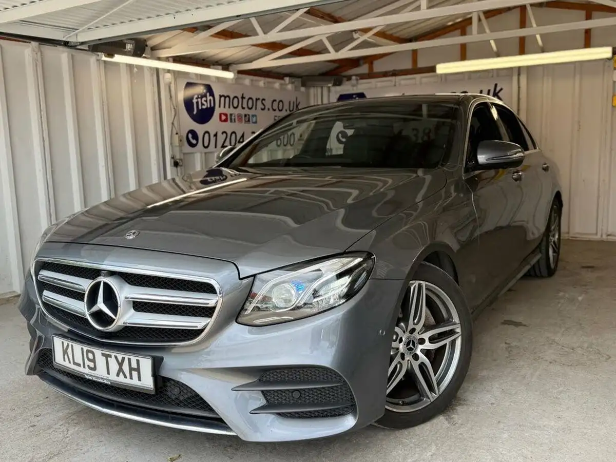 2019-mercedes-benz-e-class-20d-e220d-amg-line-saloon-4d-plus-big-0