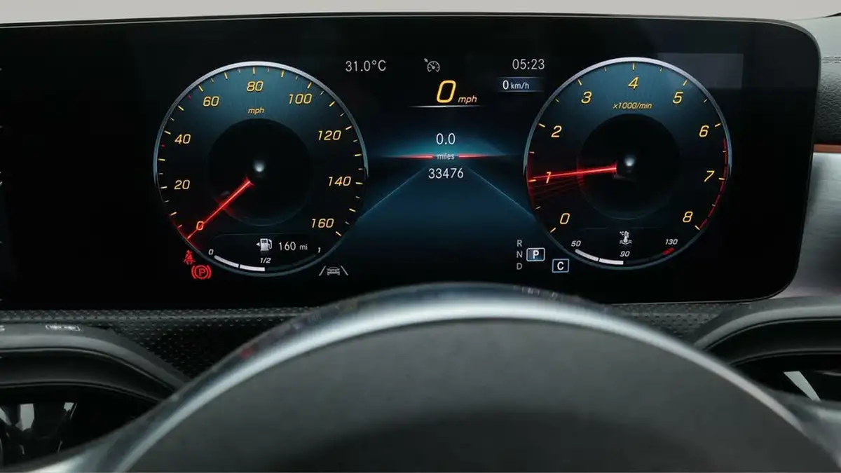 2021-mercedes-benz-cla-13-cla-180-amg-line-premium-plus-coupe-4d-big-10