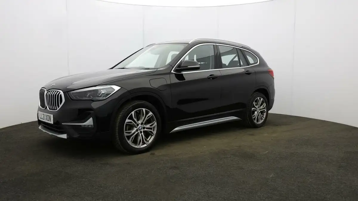 2021-bmw-x1-15-xdrive-25e-phev-xline-big-29
