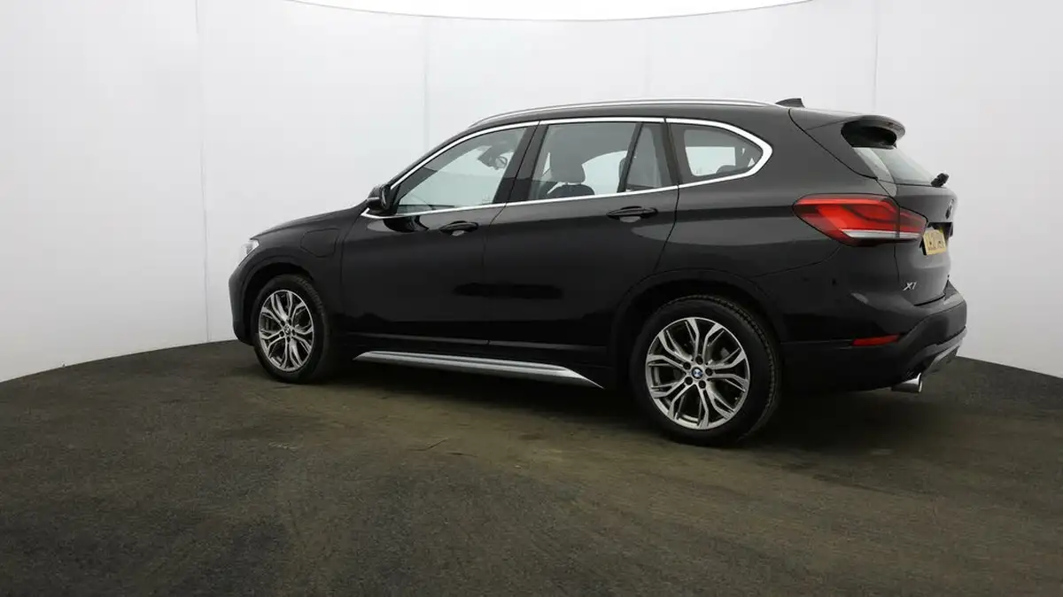 2021-bmw-x1-15-xdrive-25e-phev-xline-big-57