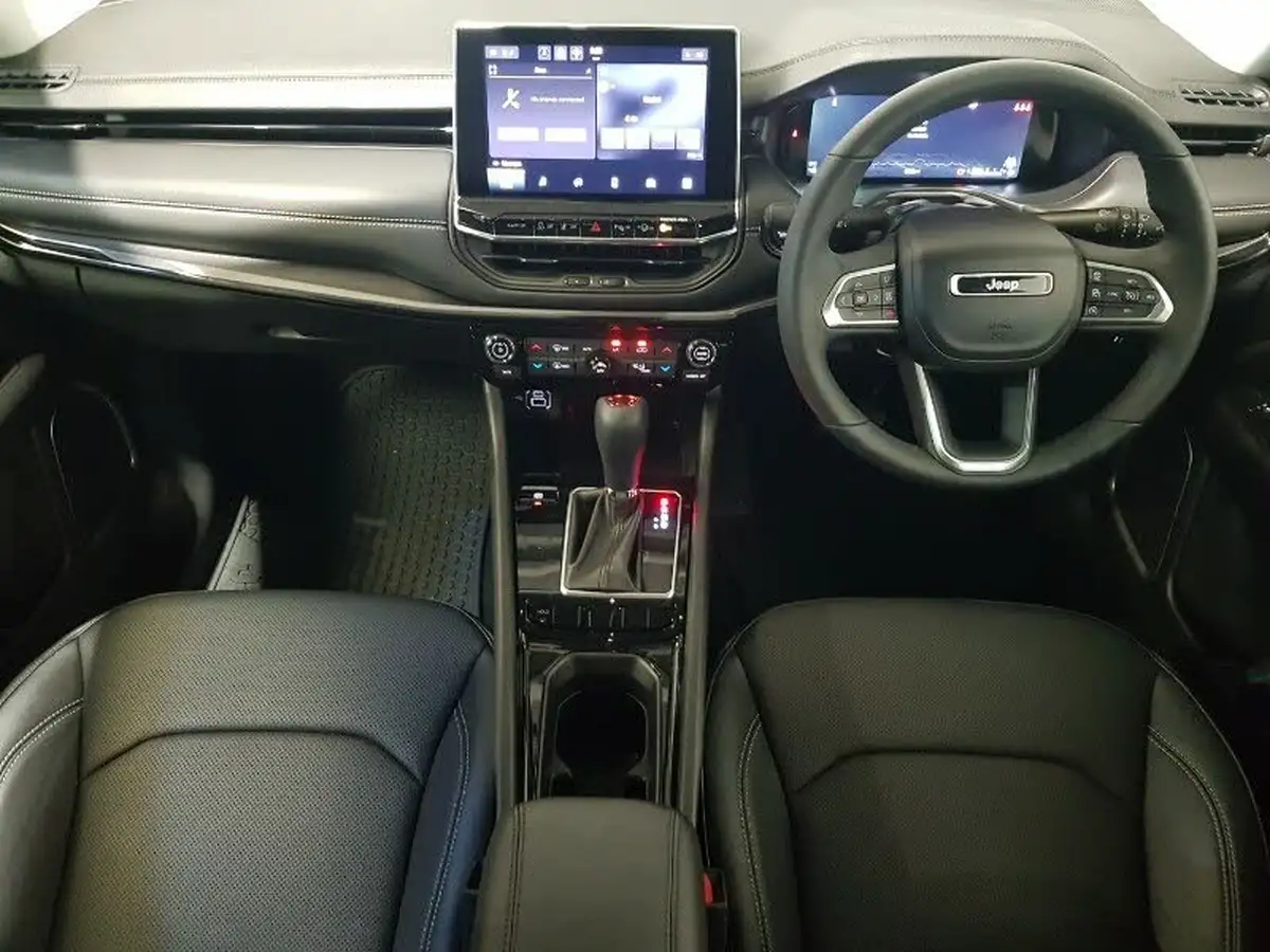 2024-jeep-compass-15-summit-big-2