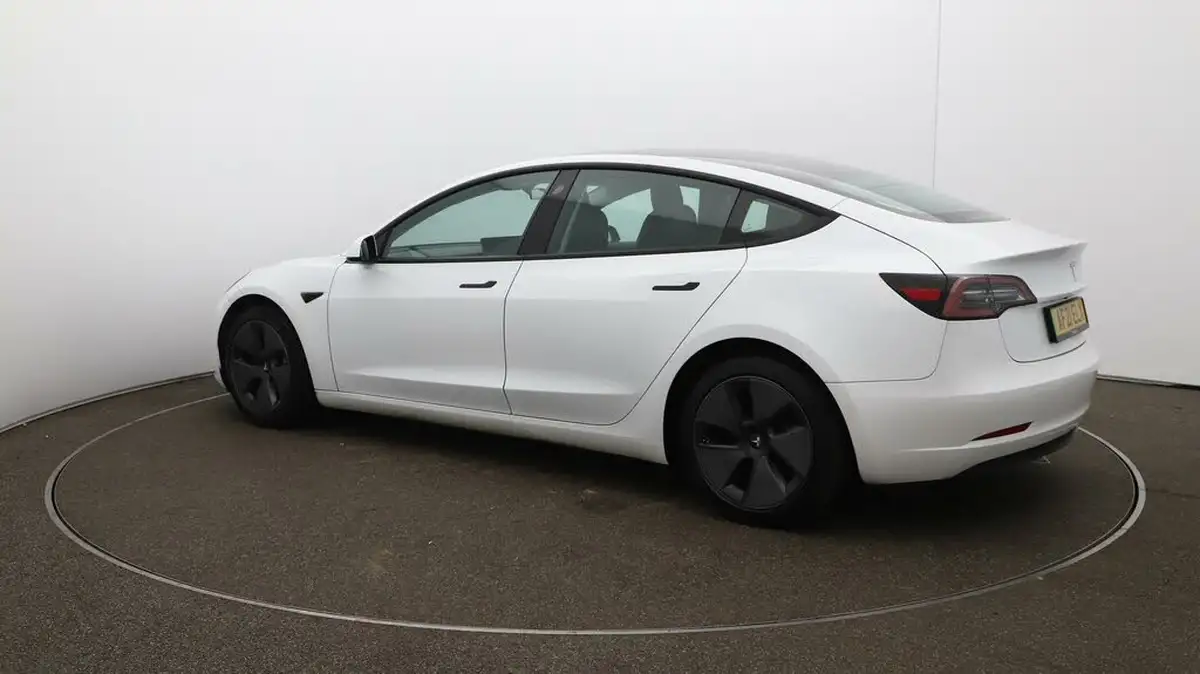 2021-tesla-model-3-e-long-range-4x4-big-35