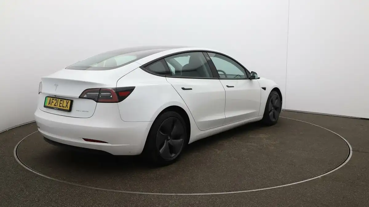 2021-tesla-model-3-e-long-range-4x4-big-7